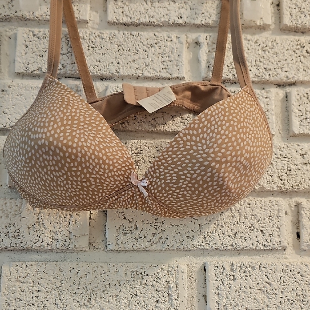 Elegant Tan and White Patterned Bra